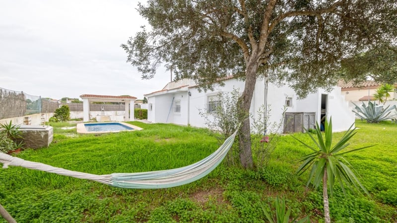 House in Chiclana de la Frontera - view 1