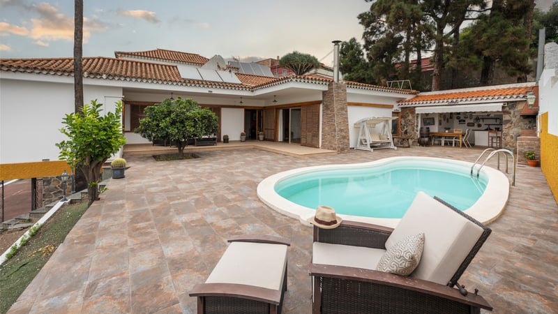 House in Santa Brigida - view 1