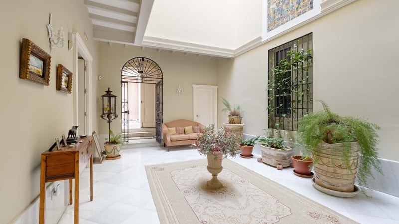 House in Casco Antiguo - view 1