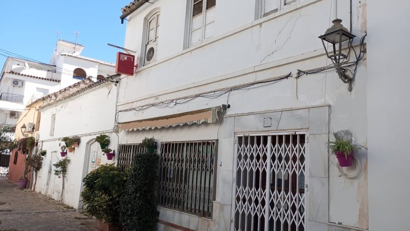 House in Estepona - view 1