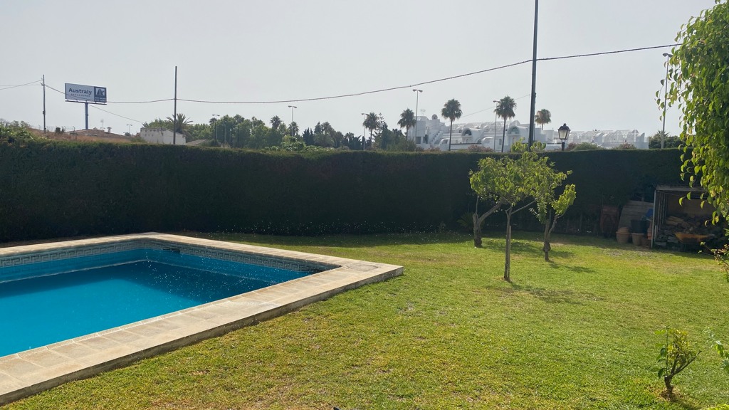 House in Estepona - Image 2