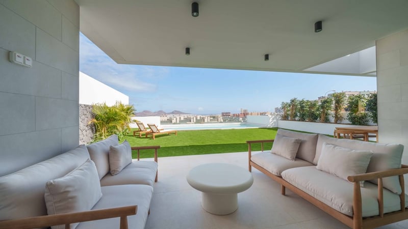 House in Las Palmas de Gran Canaria - view 1