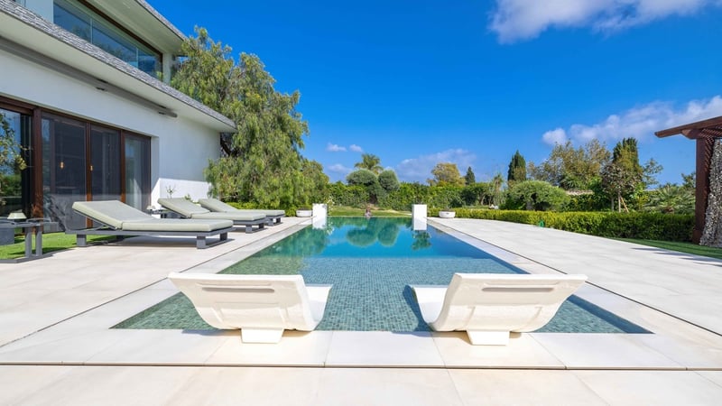 House in Benahavis - view 1