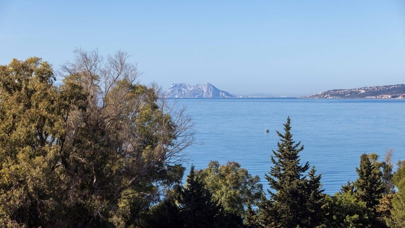 House in Estepona - view 1