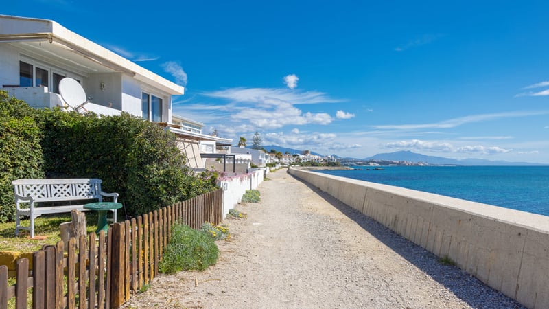 House in Estepona - view 1