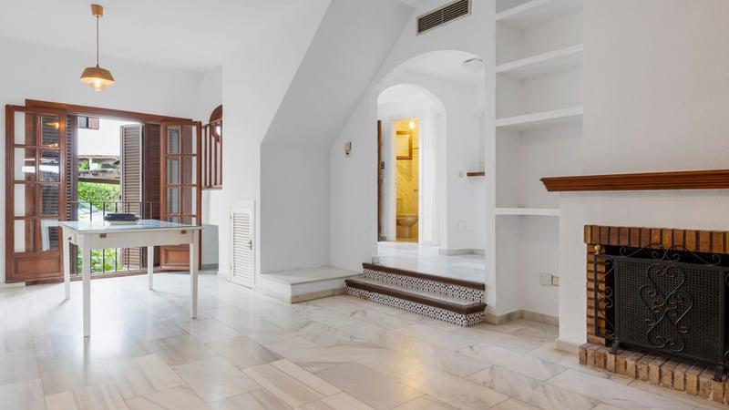 House in Estepona - view 1