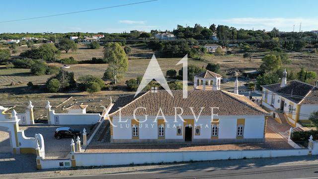 House in Almancil - view 1