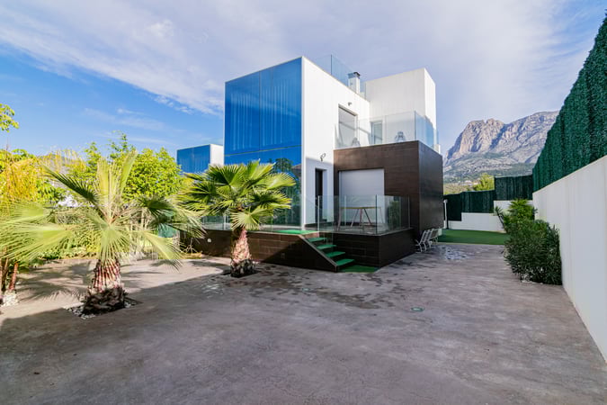 Villa in Finestrat - view 1