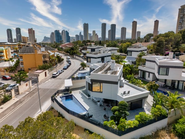 Villa in Benidorm - view 1