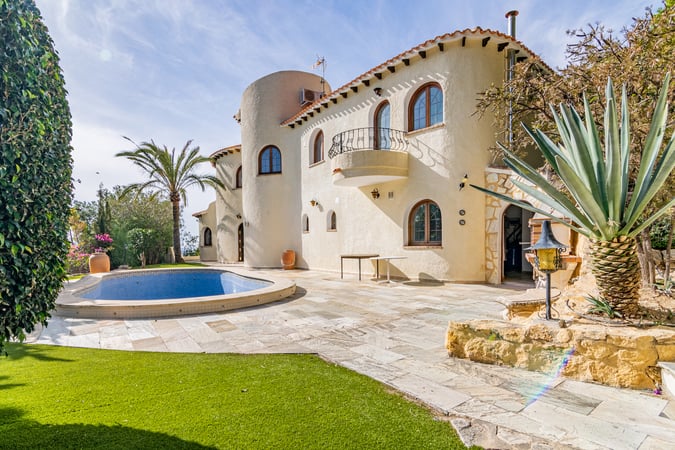 Villa in Altea - view 1