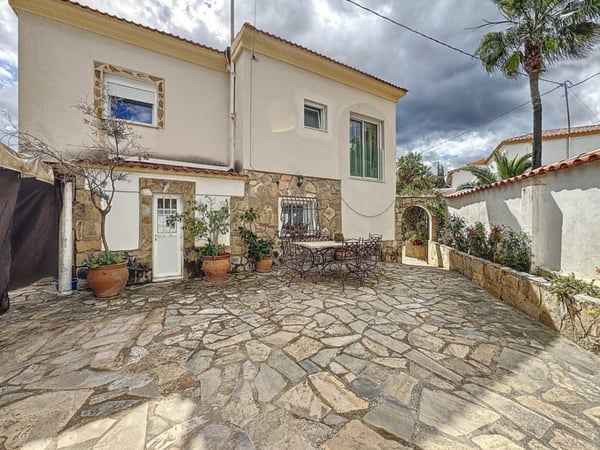 Villa in la Nucia - view 1