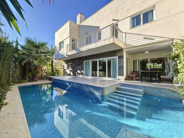 Villa in L'Albir - view 1