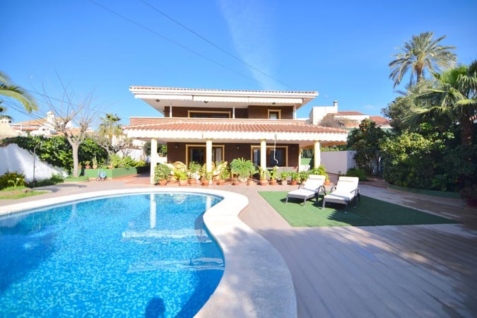 Villa in Benidorm - view 1