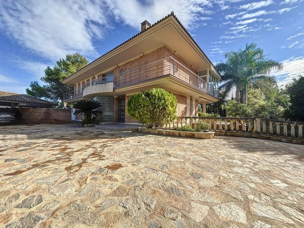 Villa in Benidorm - view 1