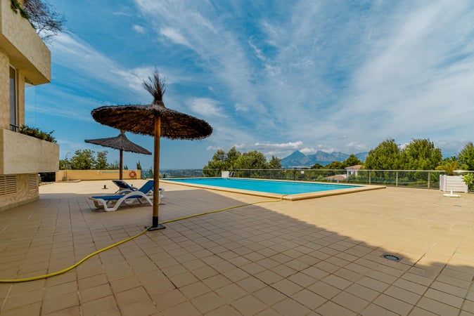 Apartment in Pinos - view 1