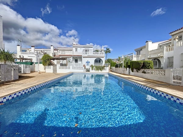 House in La Nucia - view 1