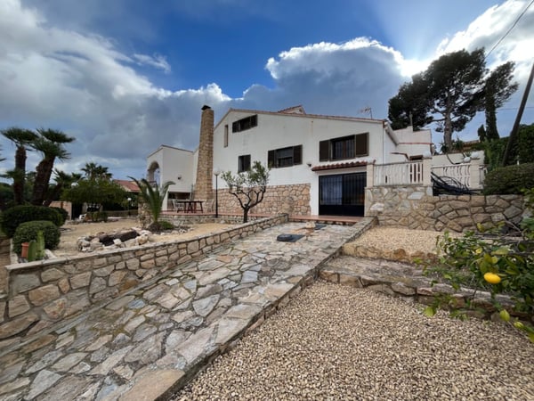 Villa in l'Alfas del Pi - view 1