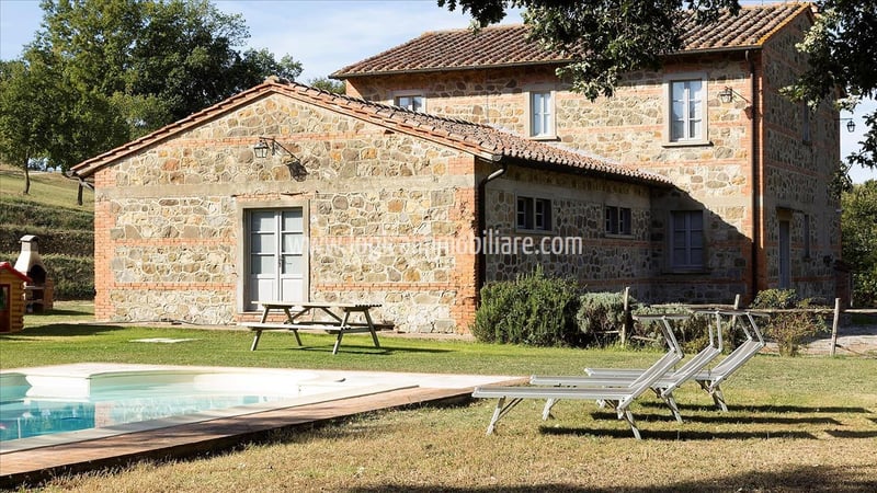 Farm, Ranch or Equestrian in Sarteano - view 1