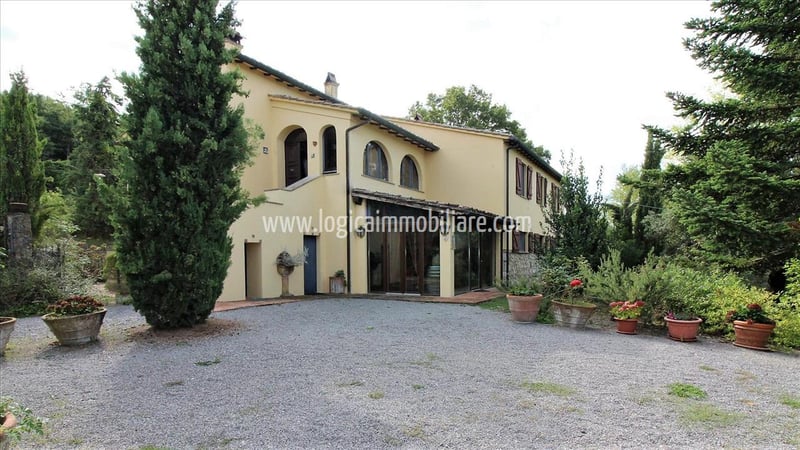Farm, Ranch or Equestrian in Sarteano - view 1