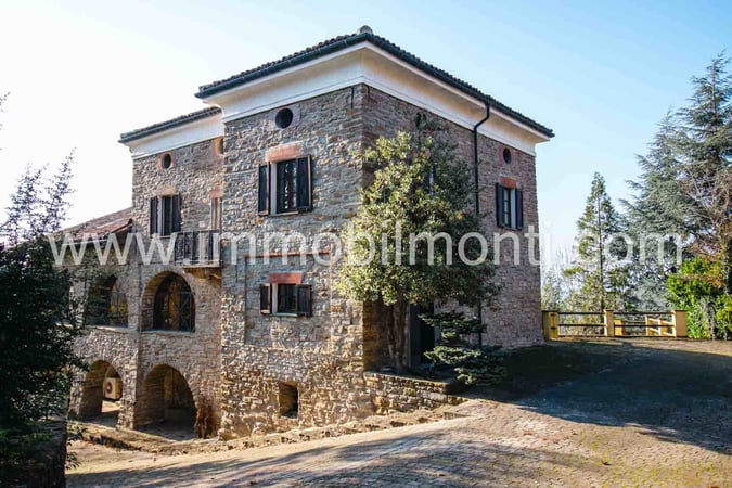 House in Cavatore - view 1