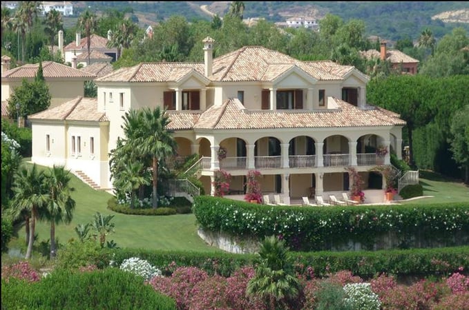 Villa in Sotogrande - view 1