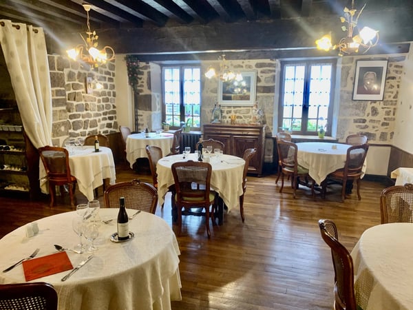 House in Sauviat-sur-Vige - view 1