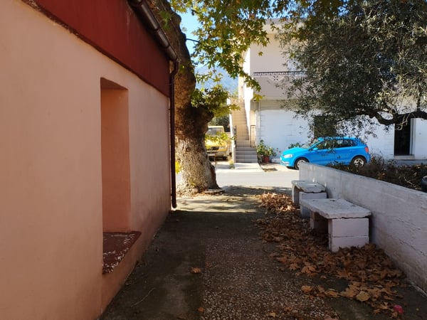 House in Agioi Pantes - view 1