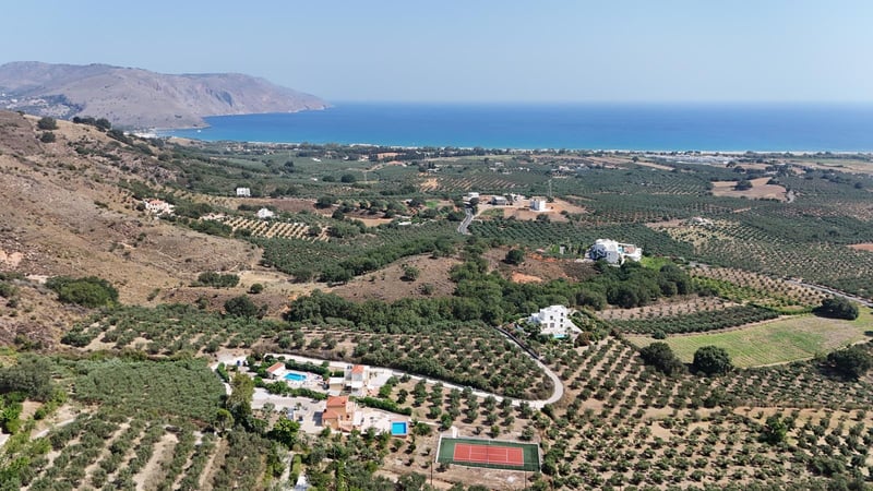 House in Kournas - view 1