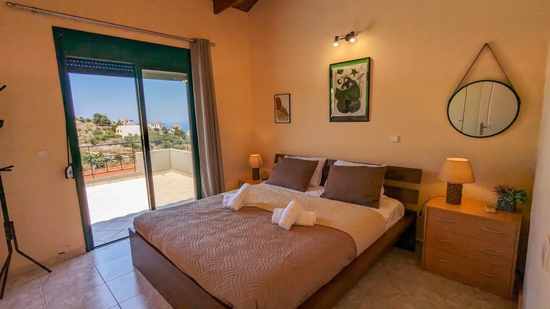 House in Kefalas - view 1