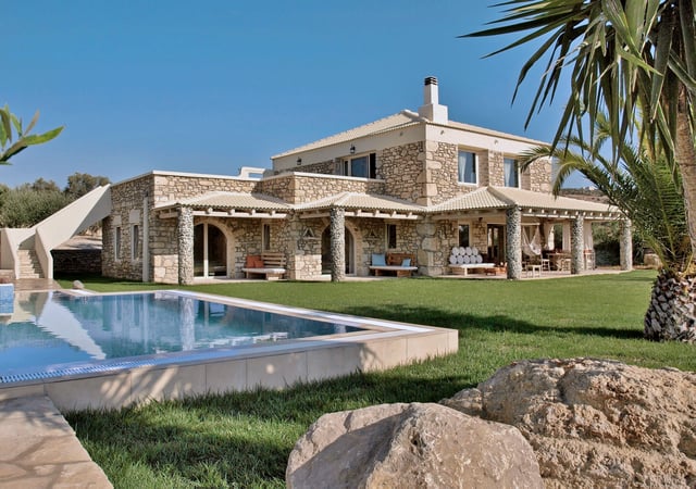 House in Pitsidia - view 1