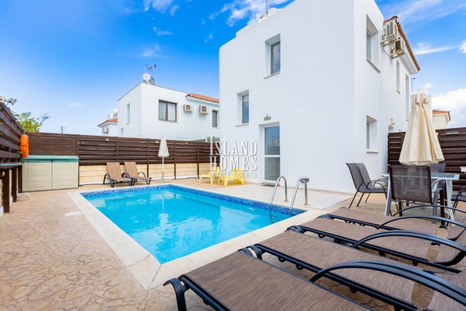 House in Pernera - view 1