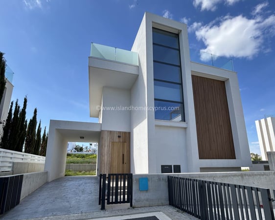 House in Pernera - view 1
