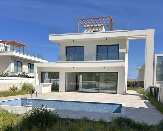 House in Pernera - view 1