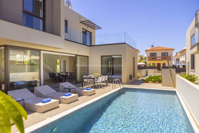 House in Paralimni - view 1