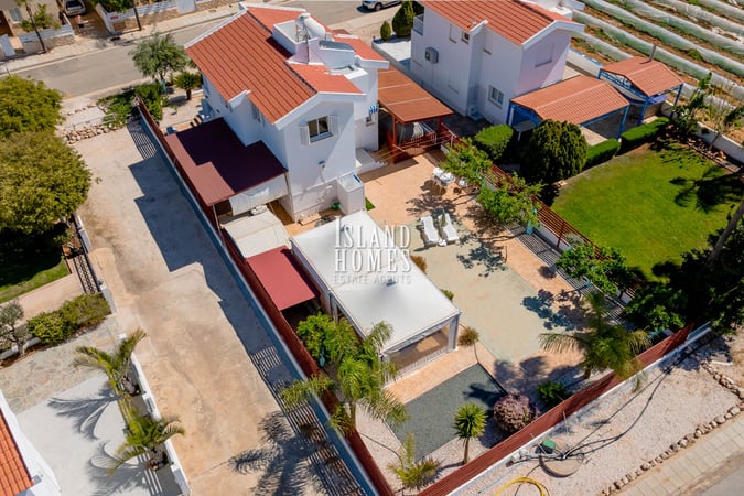 House in Paralimni - view 1