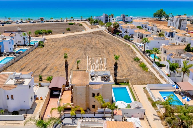 House in Sotira - view 1