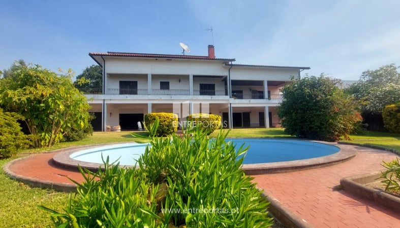 House in Viana do Castelo - view 1