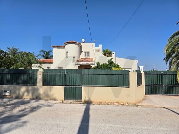 Villa in Almancil - view 1