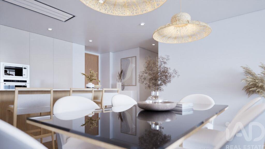 Apartment in Estreito de Camara de Lobos - Image 3