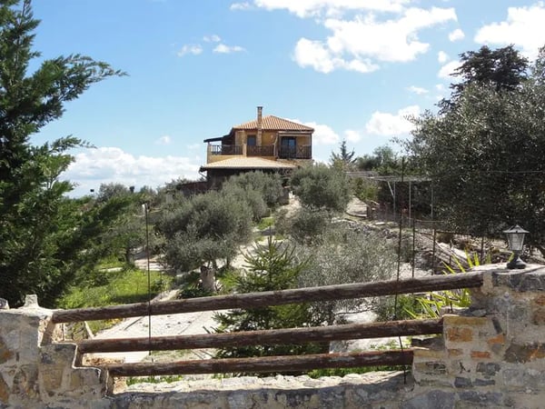 House in Sellia - view 1