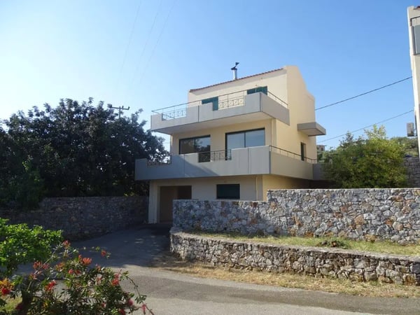 House in Kefalas - view 1