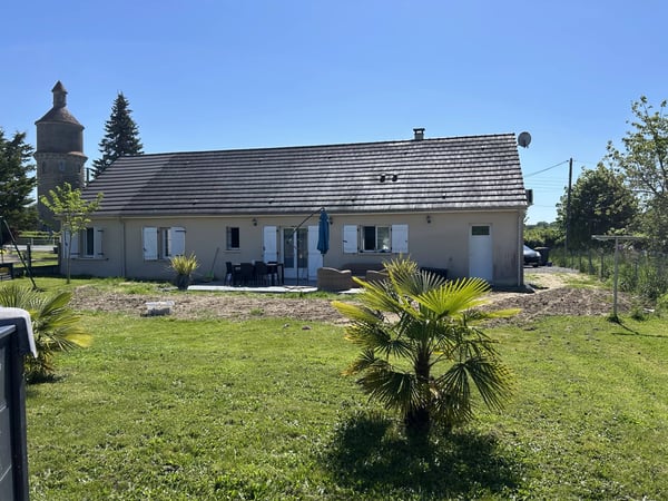 House in Saint-Benoit-du-Sault - view 1