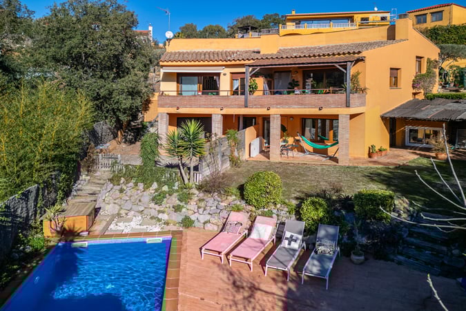 House in Esclanya - view 1