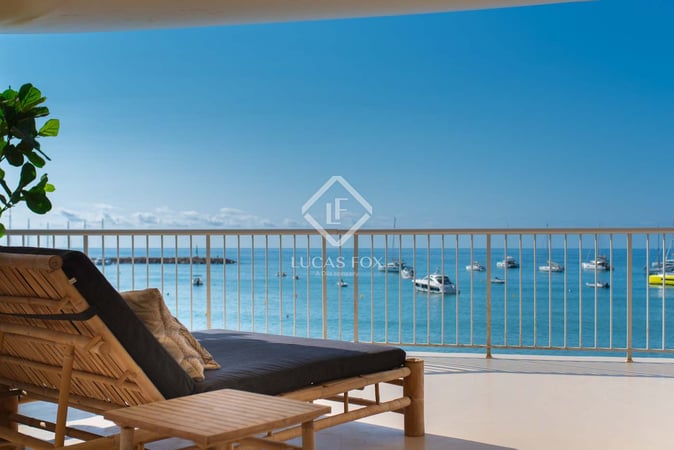 Apartment in Santa Eularia des Riu - view 1
