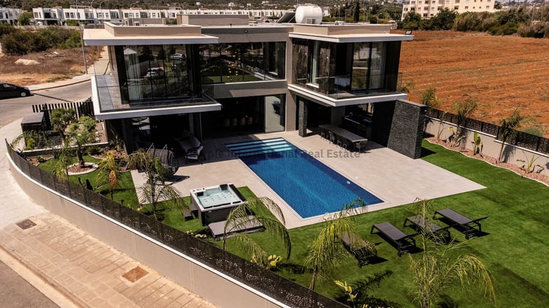 House in Pernera - view 1