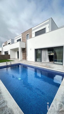 House in Oura - view 1