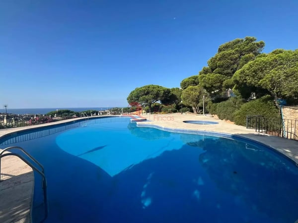 Apartment in Sant Feliu de Guixols - view 1