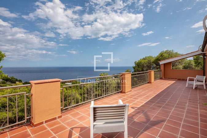 House in Girona - view 1