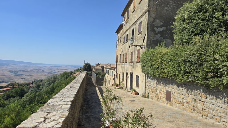 House in Volterra - view 1