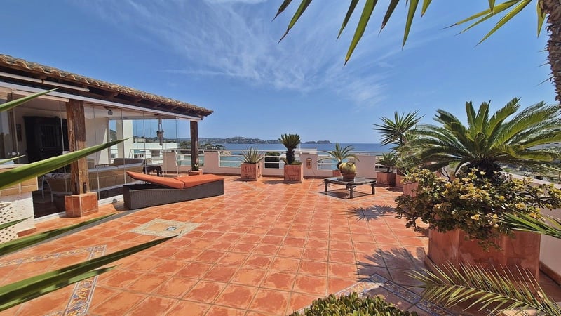 Apartment in Peguera - view 1